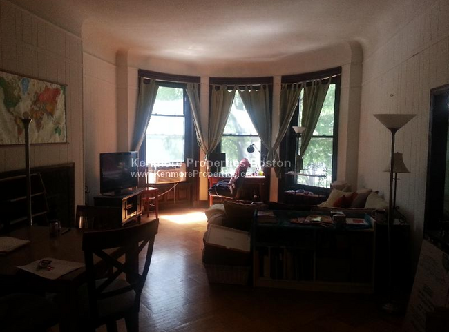 419 Commonwealth Ave, Unit 3 in Boston, MA - Foto de edificio - Building Photo