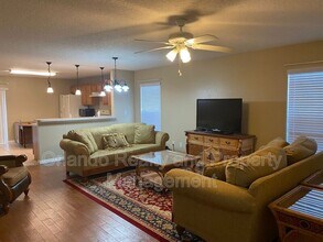 831 Sterling Spring Rd in Orlando, FL - Building Photo - Building Photo