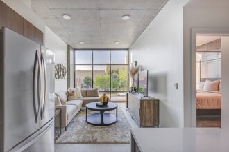 111 S 300 W-Unit -220 in Salt Lake City, UT - Building Photo - Building Photo