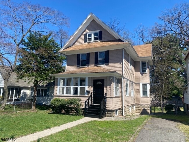 property at 99 Lincoln St