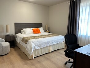 4211 Chestnut St in Philadelphia, PA - Foto de edificio - Building Photo