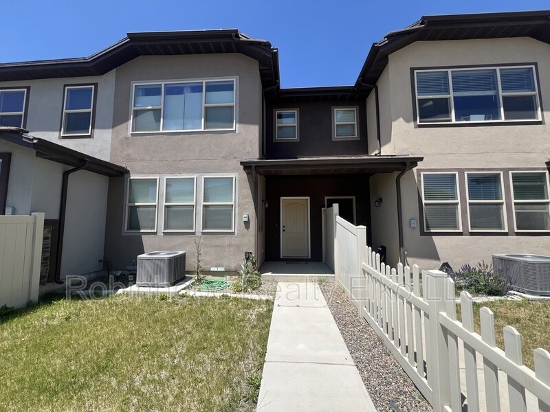 3759 Autumn Colors Dr in Elko, NV - Building Photo