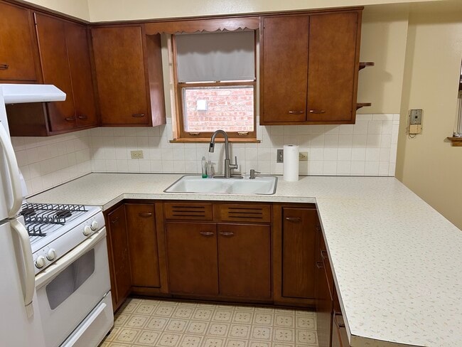 2840 73rd Ave in Elmwood Park, IL - Building Photo - Building Photo