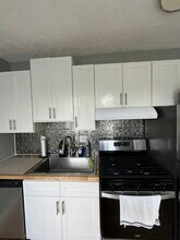 2417 Palm Beach Ave in Pittsburgh, PA - Building Photo - Building Photo