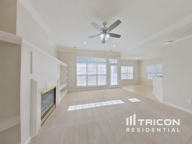 3743 Sipes Ln in Charlotte, NC - Building Photo - Building Photo