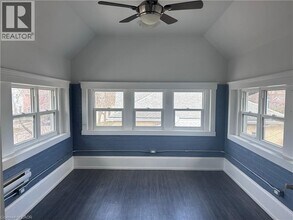 202 Nelson St in Brantford, ON - Building Photo - Building Photo