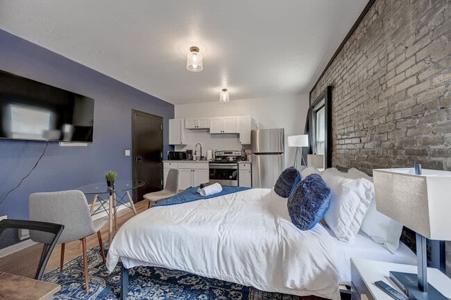 1927 N Prospect Ave in Milwaukee, WI - Foto de edificio - Building Photo