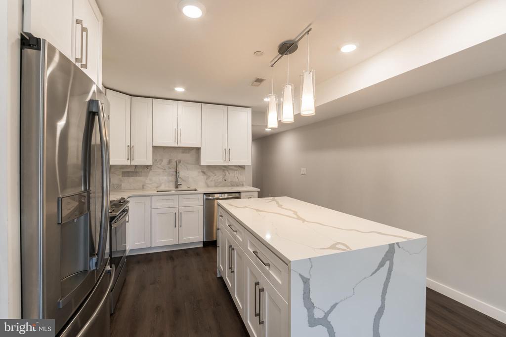 751 N 20th St, Unit UNIT 2 in Philadelphia, PA - Building Photo