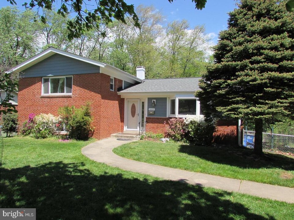 1615 Ladd St in Silver Spring, MD - Building Photo