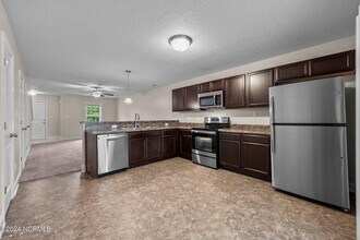 235 E Murrow Ln in Jacksonville, NC - Building Photo - Building Photo