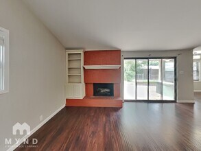 925 Warren Way in Richardson, TX - Building Photo - Building Photo