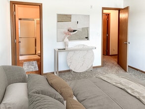 Tiverton Court Apartments in Ames, IA - Foto de edificio - Building Photo