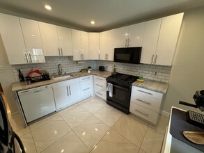 1221-1223 Annin St in Philadelphia, PA - Building Photo - Building Photo