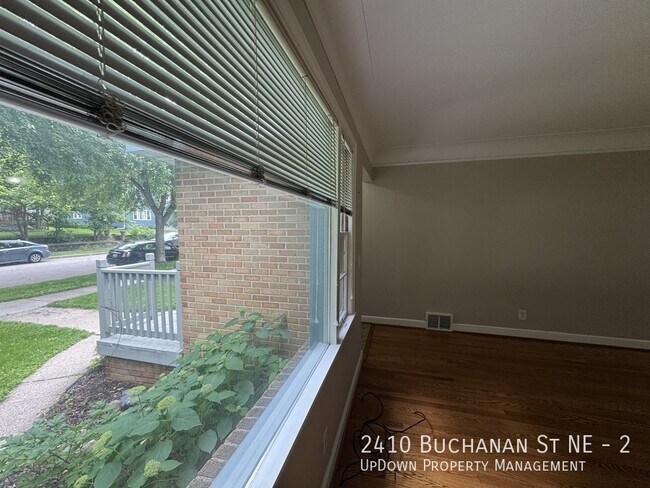 2410 Buchanan St NE in Minneapolis, MN - Building Photo - Building Photo