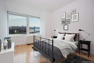 200 John St in New York, NY - Building Photo - Building Photo