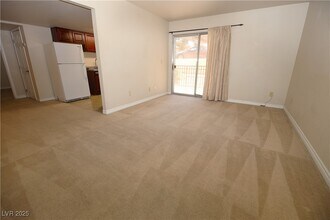 5405 Indian River Dr in Las Vegas, NV - Building Photo - Building Photo