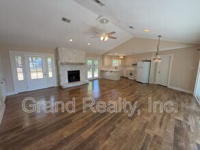 7401 Bernadette Dr in Navarre, FL - Building Photo - Building Photo