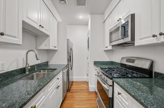 406 Marlborough St, Unit 4 in Boston, MA - Building Photo - Building Photo