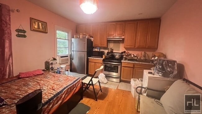 3322 Farragut Rd