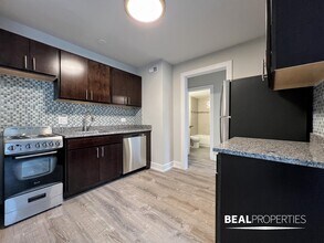 445 W Wellington Ave in Chicago, IL - Building Photo - Building Photo