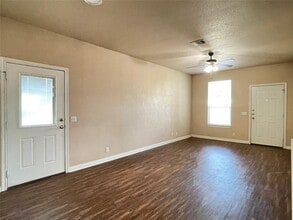 1375 Loop 332 in Liberty Hill, TX - Building Photo - Building Photo