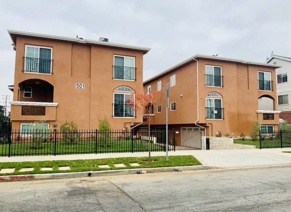 501 E 99 St in Inglewood, CA - Building Photo