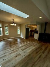 1331 Westbrook Dr NW in Salem, OR - Building Photo - Building Photo