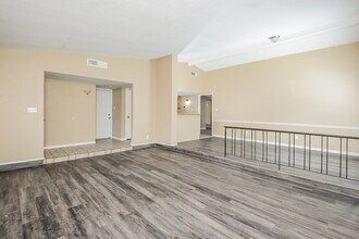 7609 Xavier Dr in Fort Worth, TX - Foto de edificio - Building Photo