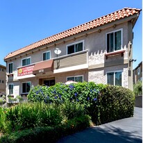 The Crossroads in Van Nuys, CA - Foto de edificio - Building Photo