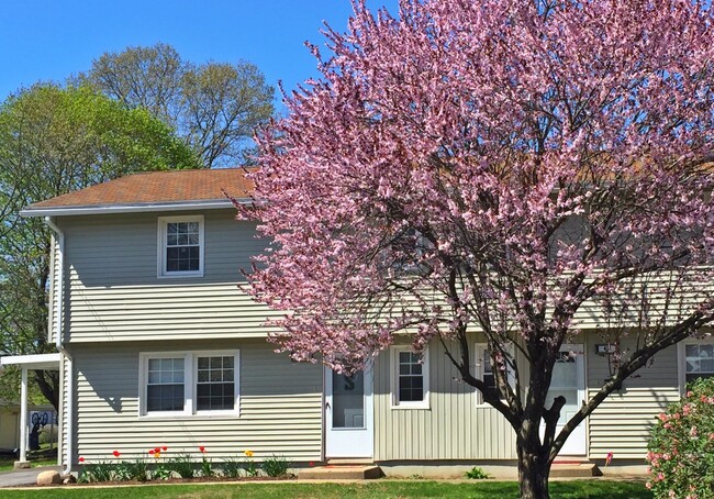 Beacon Point in Groton, CT - Building Photo - Building Photo