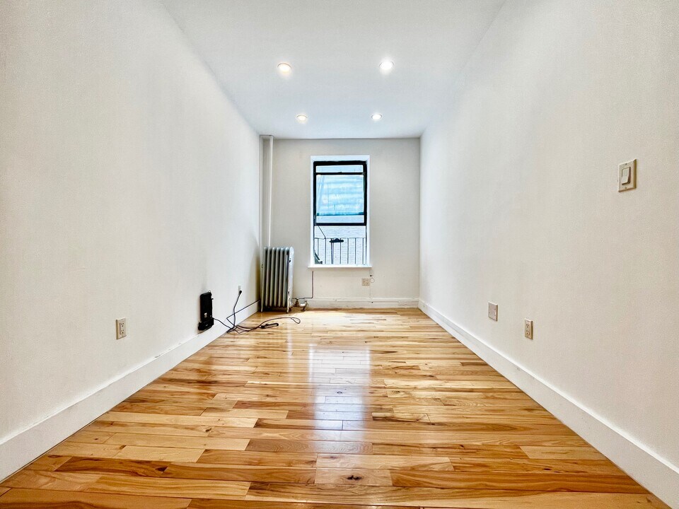 286 Fort Washington Ave in New York, NY - Building Photo
