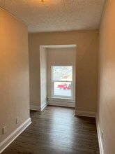 1330 I St-Unit -I in Bedford, IN - Foto de edificio - Building Photo