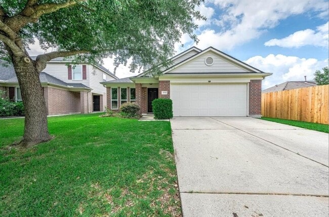 property at 4918 Fair Oak Dale Ln