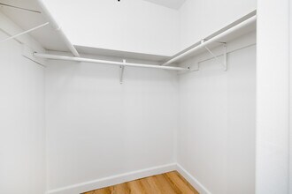 South Gramercy Place LLC in Los Angeles, CA - Foto de edificio - Building Photo