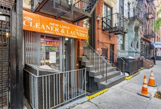 262 W 22nd St in New York, NY - Building Photo - Building Photo