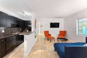 1777 Venice Ln in North Miami, FL - Building Photo - Building Photo