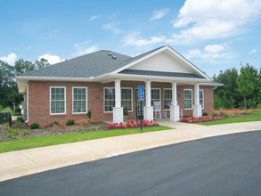 Stonecrest Apartments in Gaffney, SC - Building Photo - Building Photo