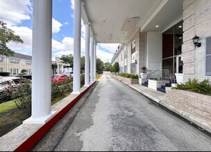 2601 Bellefontaine in Houston, TX - Foto de edificio - Building Photo