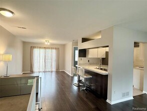 1550 Meadowside Dr in Rochester Hills, MI - Building Photo - Building Photo