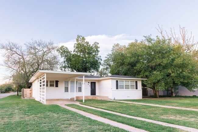property at 3128 38th St