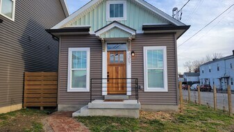 1357 S Shelby St in Louisville, KY - Building Photo