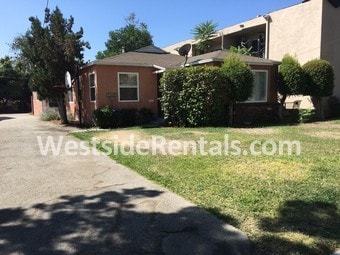 property at 1208 E Lexington Dr