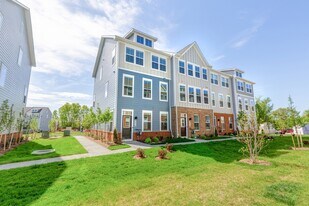 Collection at Scotland Heights in Waldorf, MD - Building Photo