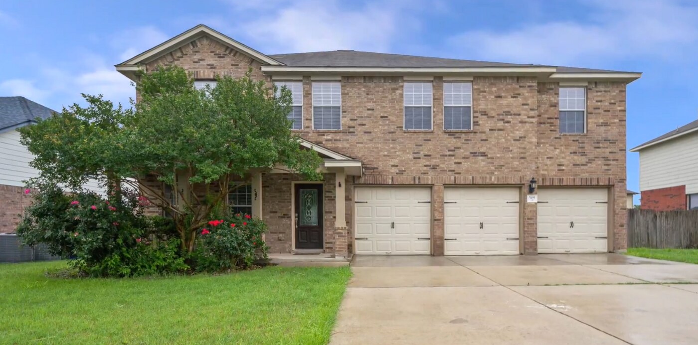 509 Chapel Bend in New Braunfels, TX - Building Photo