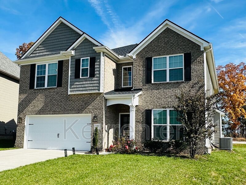 11022 Big Sky Ln. in Knoxville, TN - Building Photo