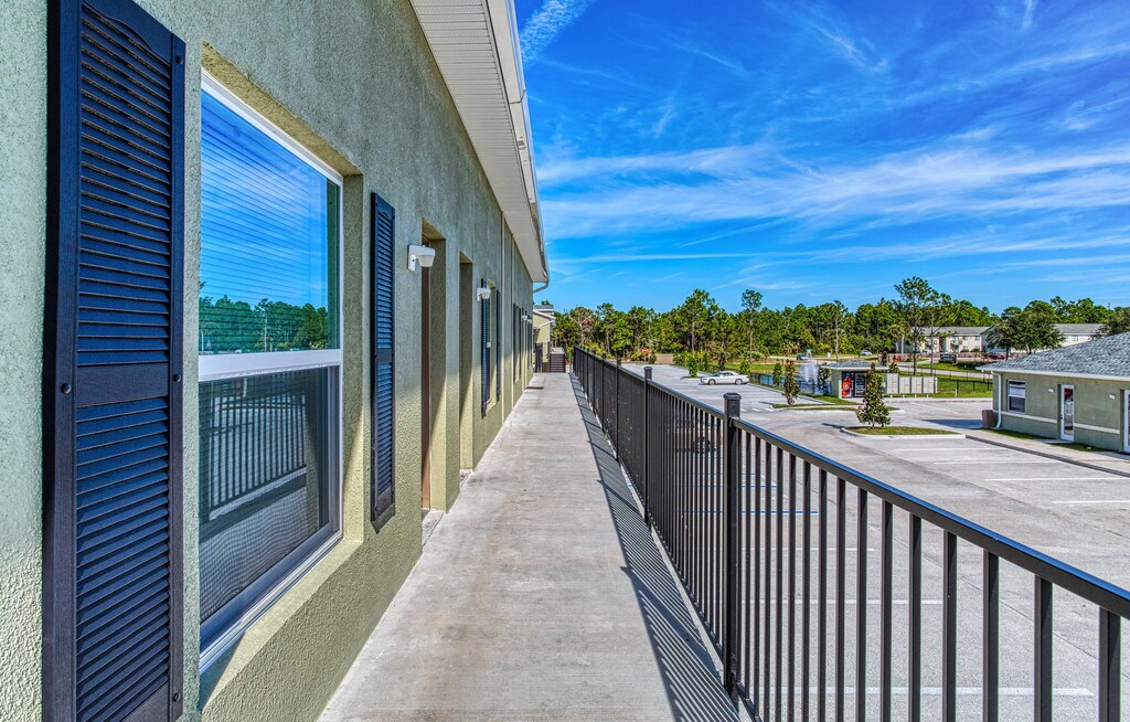 Mercury Cove Apartments in Palm Bay, FL