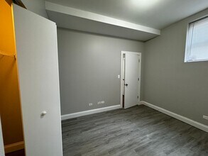 5402 N Winthrop Ave, Unit Gdn in Chicago, IL - Building Photo - Building Photo
