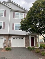 11 Alerica Ln in Franklin Township, NJ - Building Photo