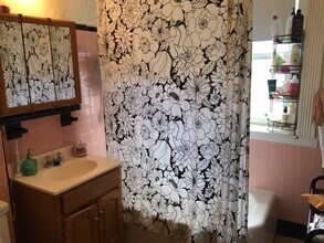 1589 Beacon St, Unit 3 in Brookline, MA - Building Photo - Building Photo