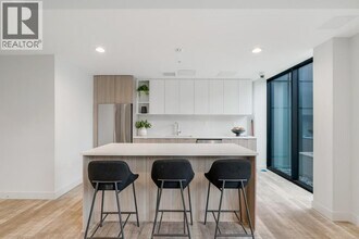 750 Dogwood St in Coquitlam, BC - Building Photo - Building Photo